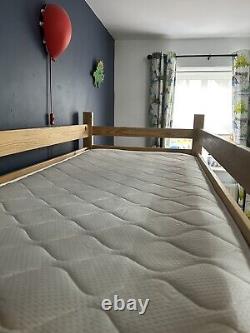 Bunk bed with matress