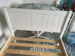 Deux lits en bois à lattes simples / Lit superposé détachable, cadre uniquement
