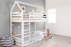 Lit superposé avec barrières de sécurité en bois pour enfants avec maison de jeu intégrée et cadre de lit bas pour jumeaux